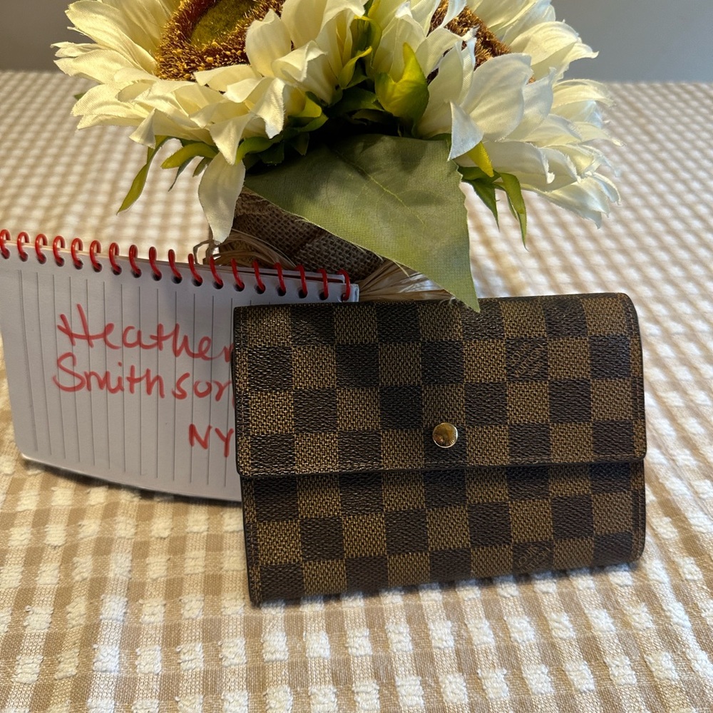 Louis Vuitton Damier Wallet *Vintage*